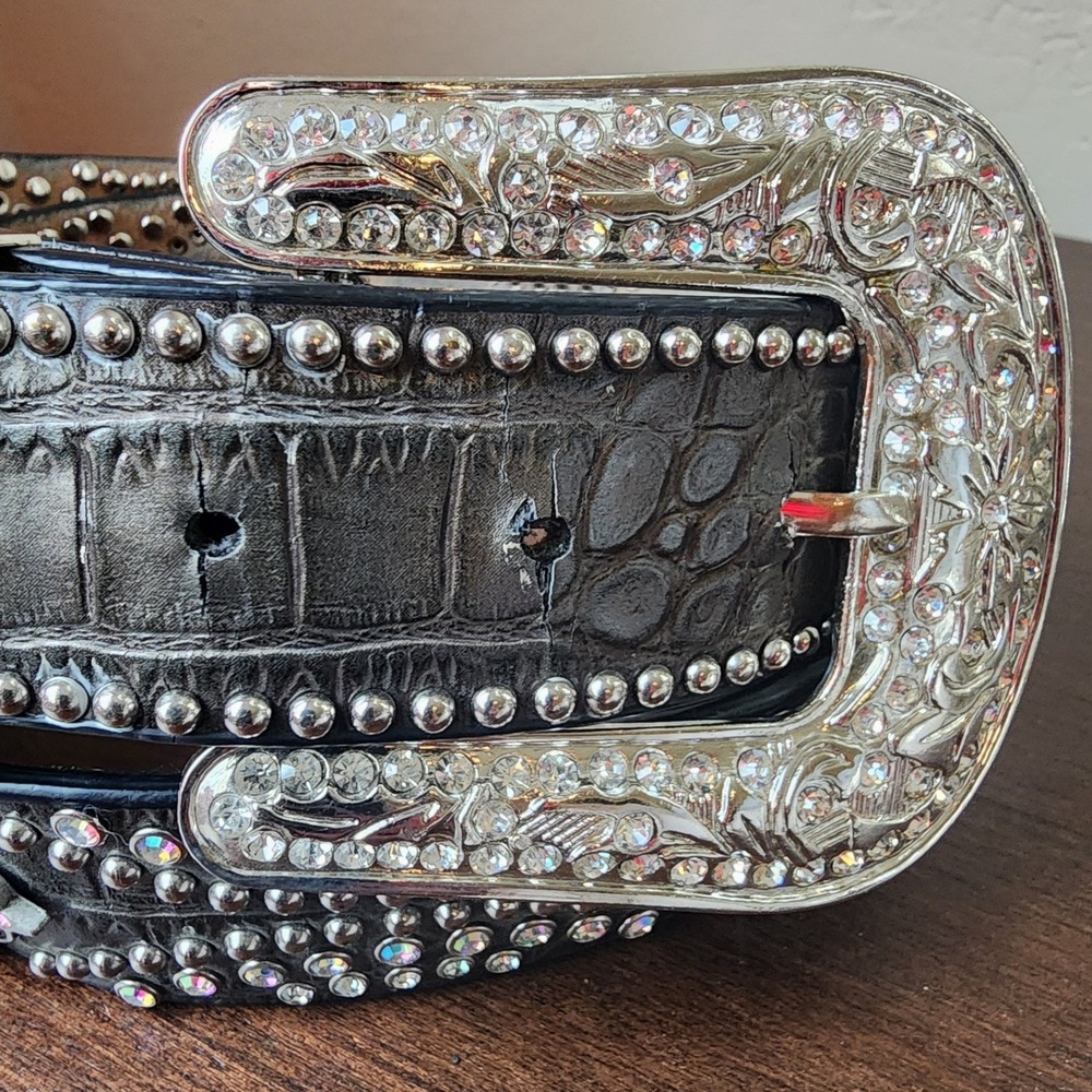 ✨️Bling Cowgirl Crocodile Embossed Belt with Crystal Buckle. Cowgirlcore Rodeo🐎